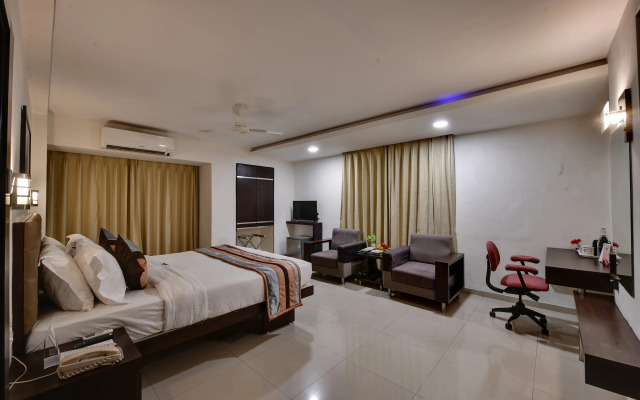 Click Hotel Yuvraj