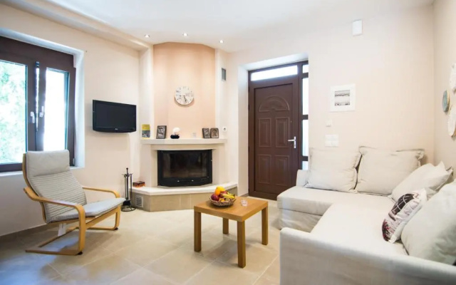 Papa-Antonis Stone House