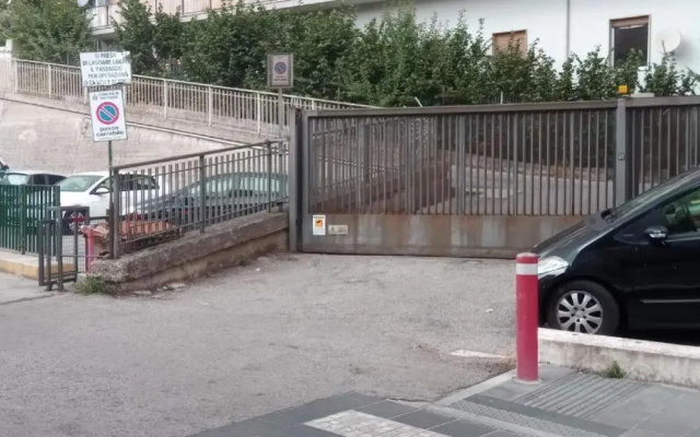 ESSENTIAL HOUSE in Centro Città con Parcheggio Privato e WIFI