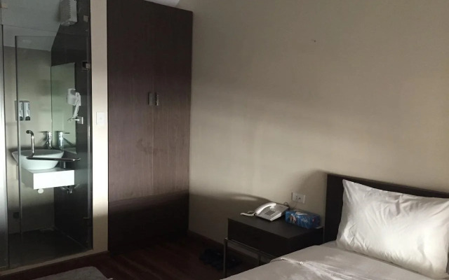 Tulip Hotel HN - by BAY LUXURY