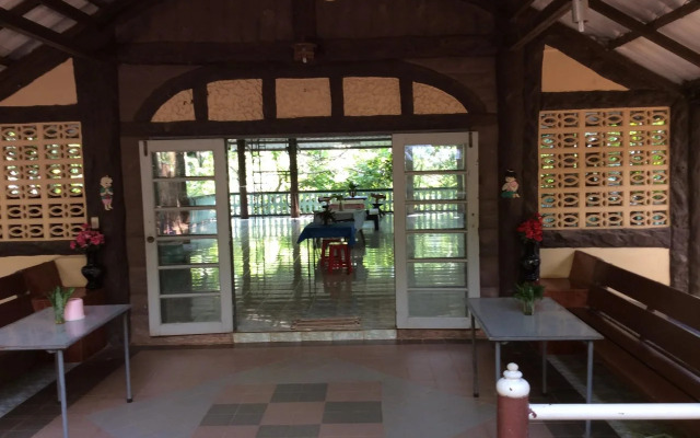 Sam's Jungle Guesthouse