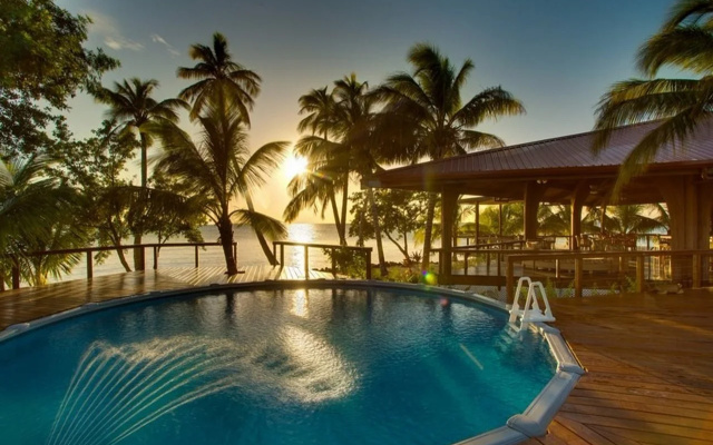 Ray Caye Private Island Resort