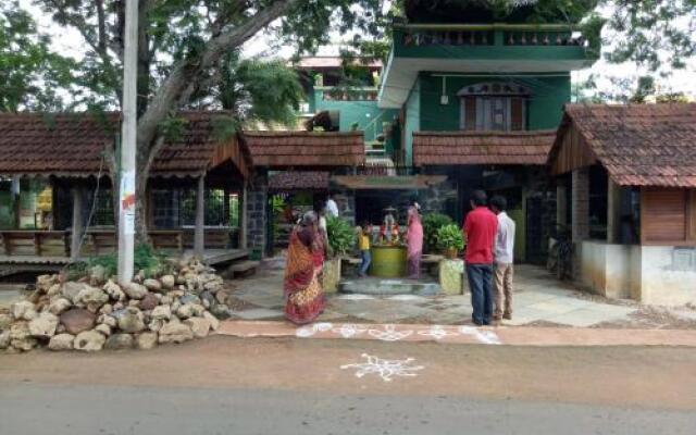 Green's Guesthouse in Pondicherry, India from 49$, photos, reviews - zenhotels.com hotel front