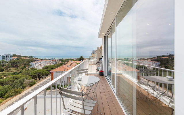 Ocean Apartment by Olala Homes