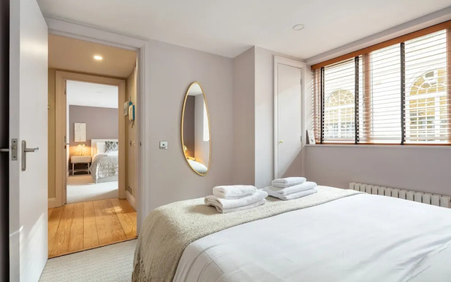 Prime Covent Garden gem with Air-Con