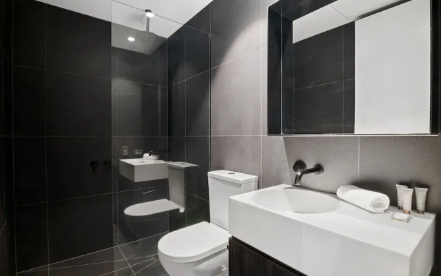 Elegant 1-bed Apartment With Premium Amenities