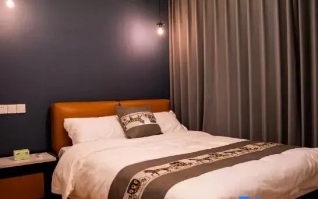 Tuxiang Apartment