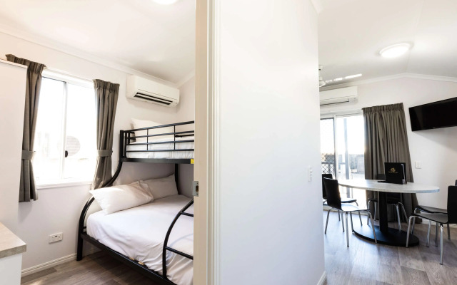 Hotel Settlers
