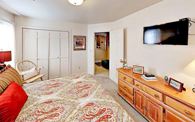Woodside Unit #3B - 3 Br Condo