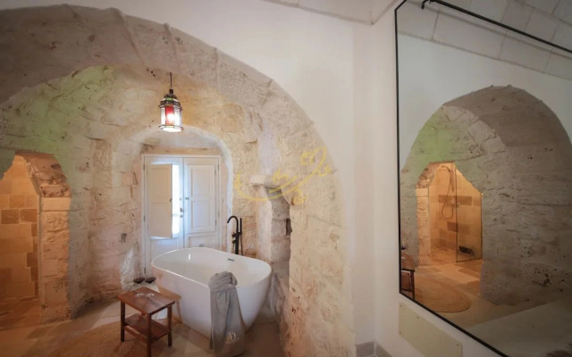 TD Trullo Titiro w Wine Cellar Vineyard Pool