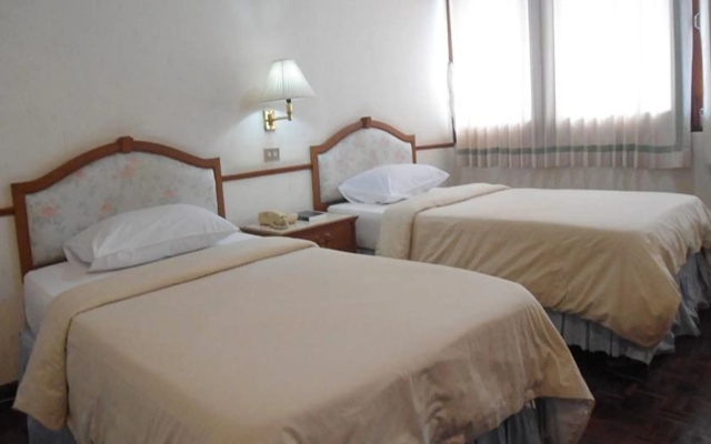Ubon Hotel