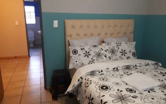 C- Land Guest house Meyerton