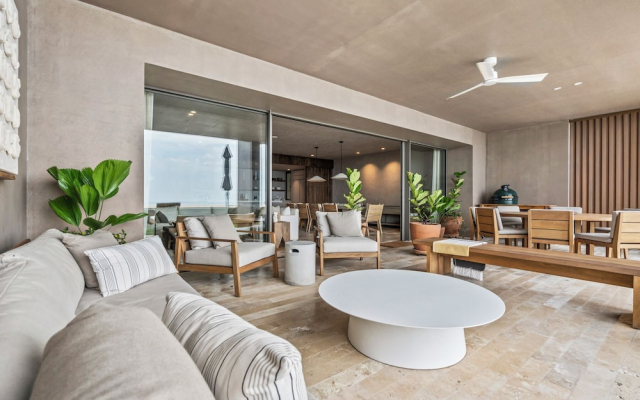 Oceanfront Apartments with Great Views
