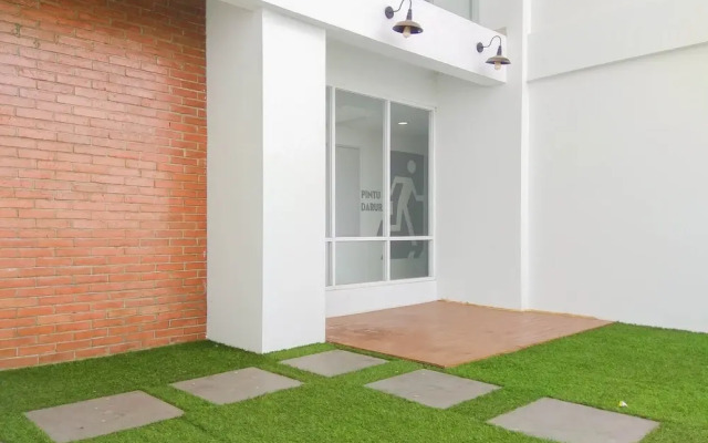 Modern And Comfy Studio Apartment At Patraland Urbano