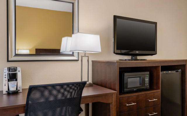 Holiday Inn Express Tallahassee - I-10 E by IHG