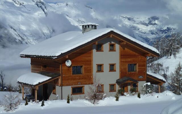 Отель Chalet Grand Loup Нендаз вид на фасад