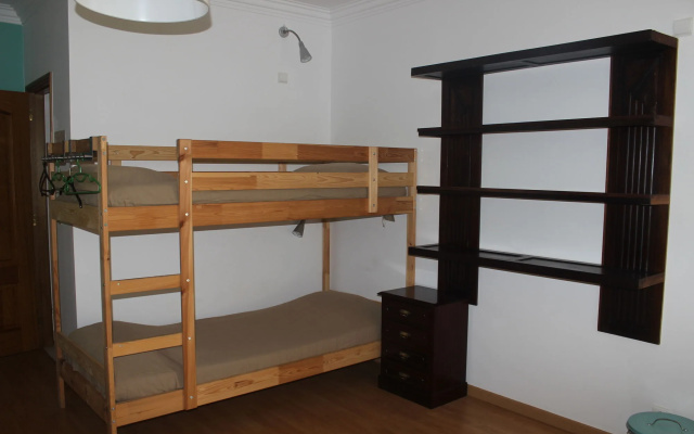 Ericeira Chill Hill Hostel and Private Rooms