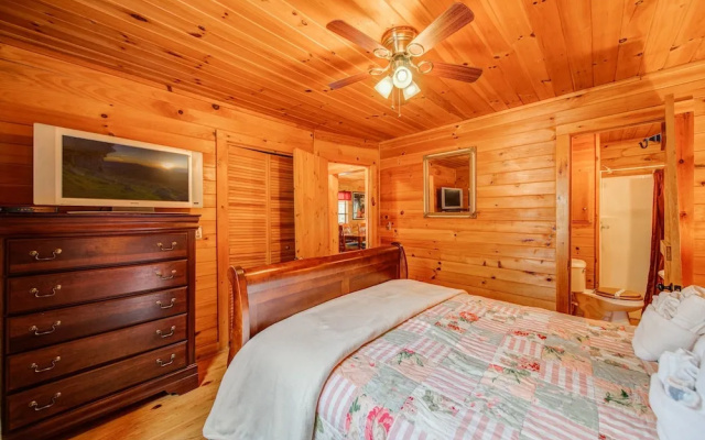 Blueridge Lodge Wrap-around Deck