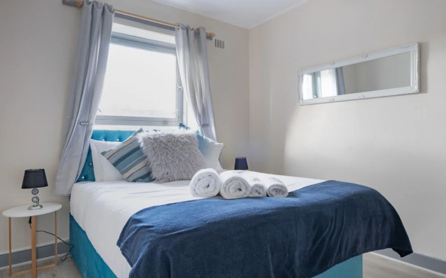 Novelty Suites - Powis Circle