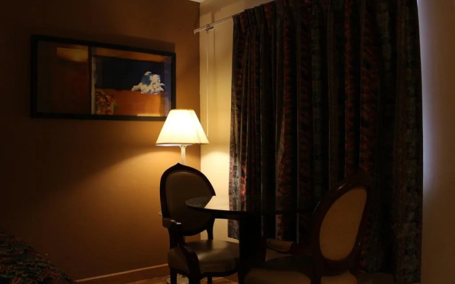 American Inn and Suites