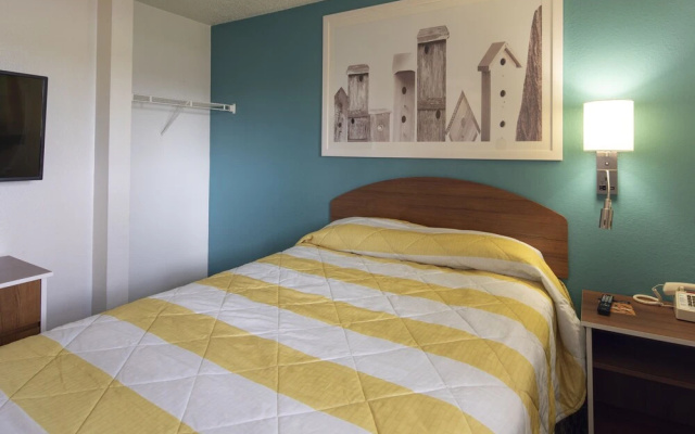 InTown Suites Extended Stay Baton Rouge