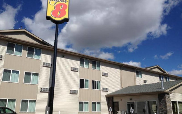 Super 8 by Wyndham Pocatello in Pocatello, United States of America from 100$, photos, reviews - zenhotels.com hotel front