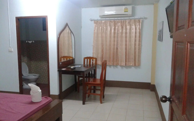 Klong Son Hotel