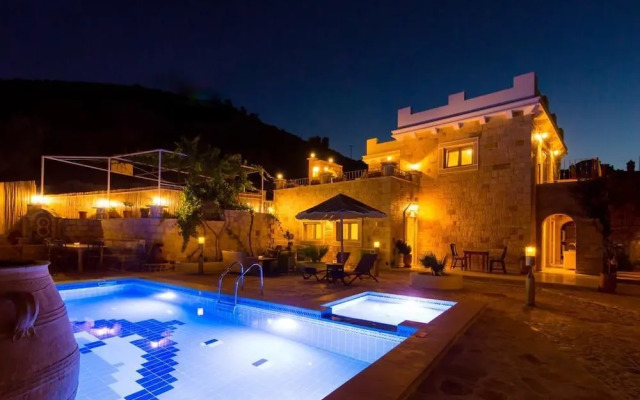 Nikolas Villas Kamilari