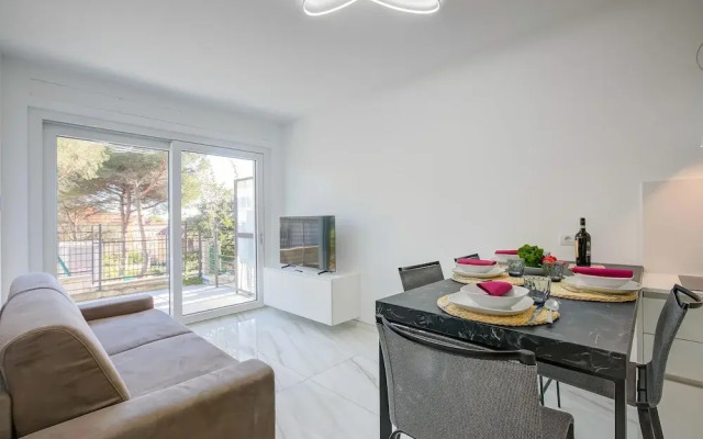Beachy Vibes- 900m From the Beach