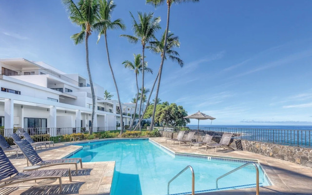 Royal Sea Cliff Condo