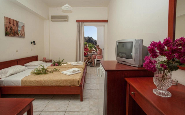Ammoudi Beach Apartments