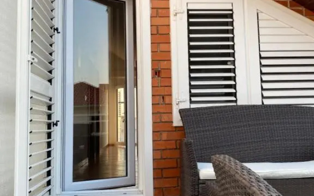 D.O.O. Yury Apartment
