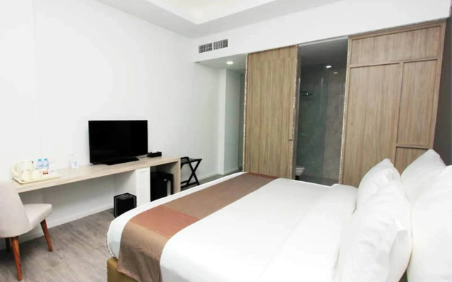 Sparks Life Jakarta, ARTOTEL Curated