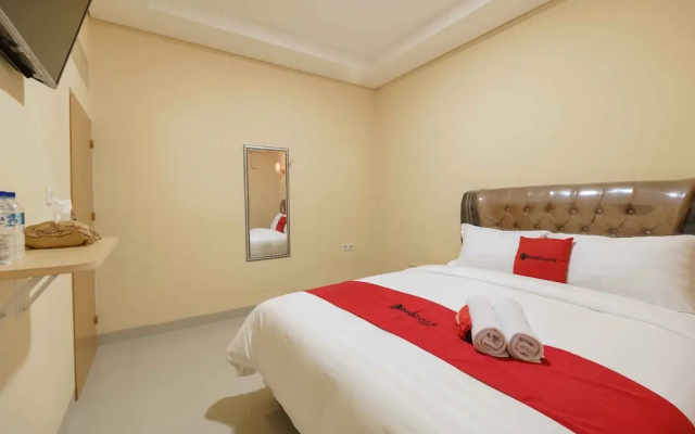 Reddoorz Syariah Near Plaza Andalas Padang