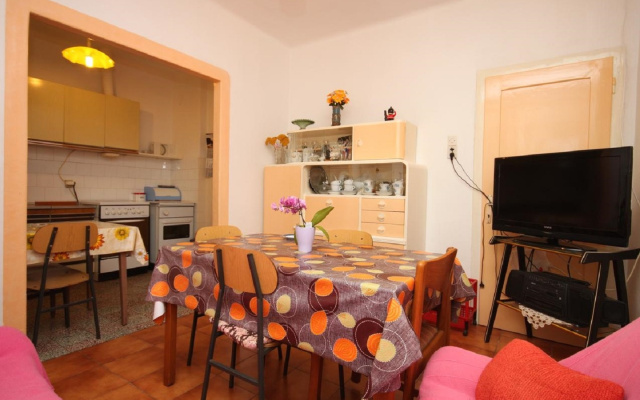 Room Mare - economy rooms: R3 Sucuraj, Island Hvar