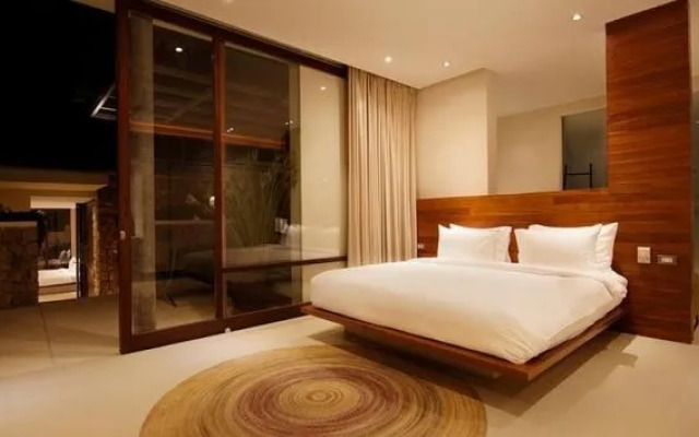 Samujana Villa 11B
