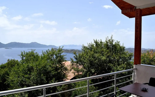 Saranda Teras Pansiyon