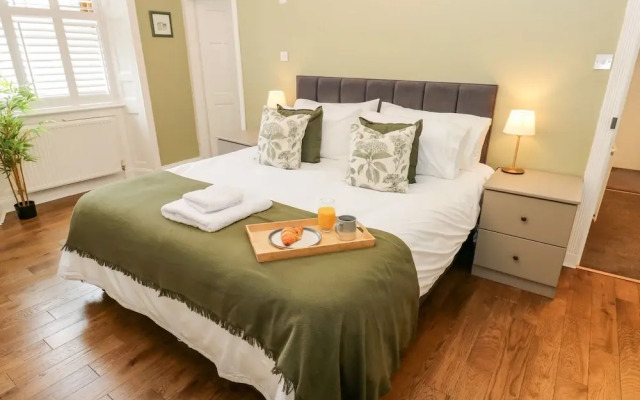 The Old Post Office - Pet Friendly Group Stays in Holmfirth