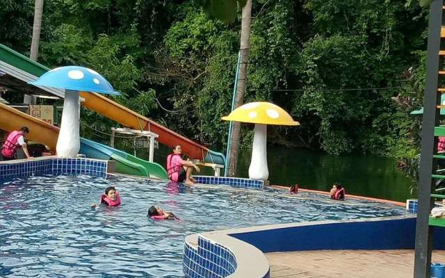 Fuengfahsangmanee Resort
