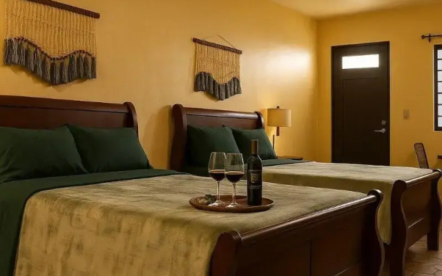 El Oasis Hotel