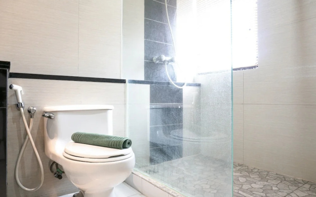 Best Location @ 3br Puri Garden Apartment by Travelio