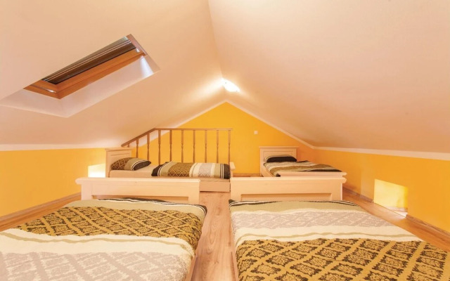 Beautiful Apartment in Omisalj With 1 Bedrooms
