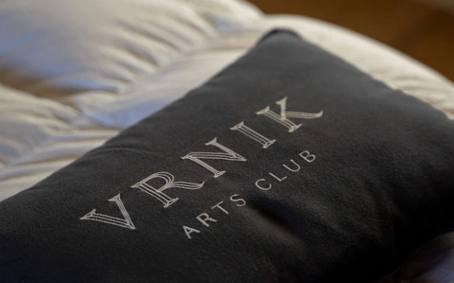 Vrnik Arts Club