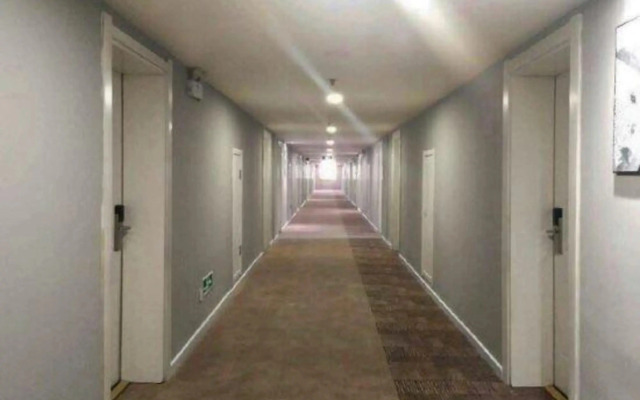 Home Inn (Xi'an Hi-tech Zone Keji 2nd Road Xi`an University North Gate)