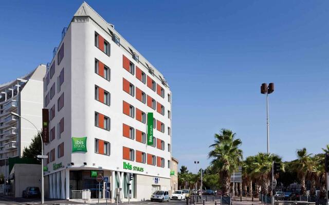 Отель ibis Styles Marseille Timone вид на фасад