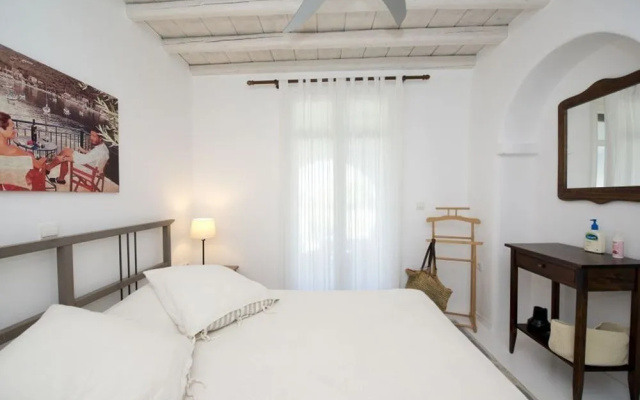 Ornos Suites