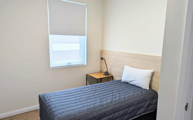 Mayfair Plaza Motel