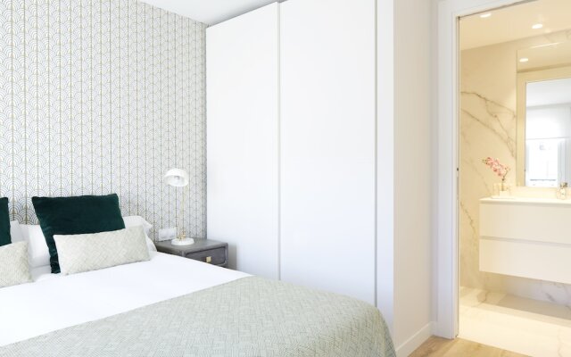 Апартаменты La Concha Attic Apartment by FeelFree Rentals комната для гостей
