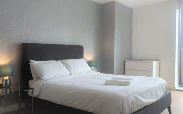 Beautiful 3 Bed Apartment in Media City