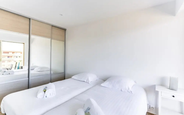 Navarre Apartment 1
